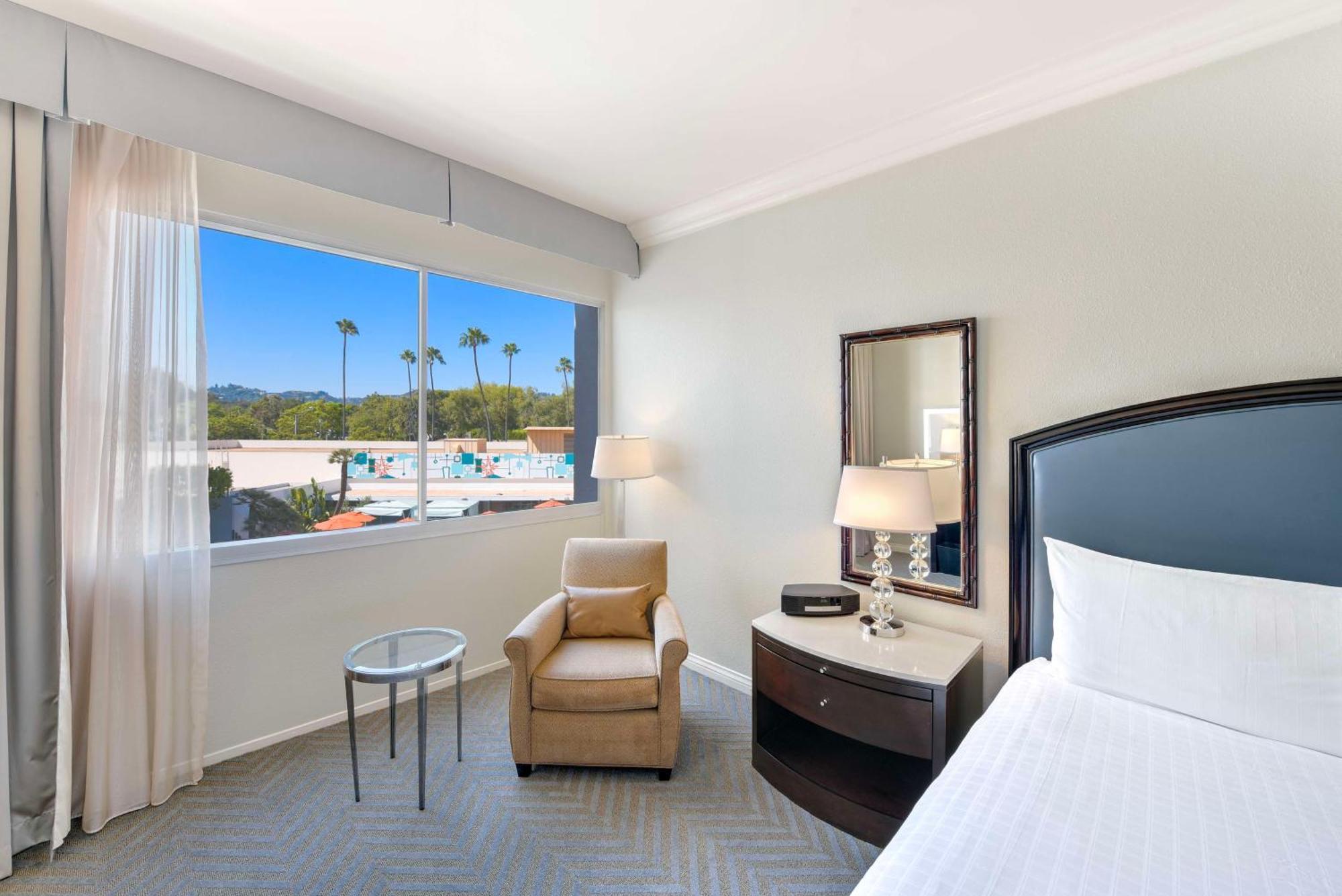 The Beverly Hilton Лос-Анджелес Экстерьер фото