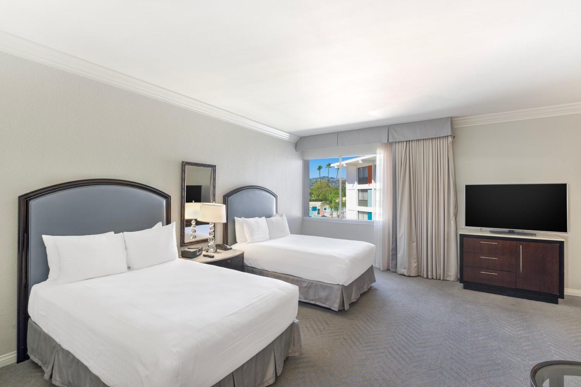 The Beverly Hilton Лос-Анджелес Экстерьер фото
